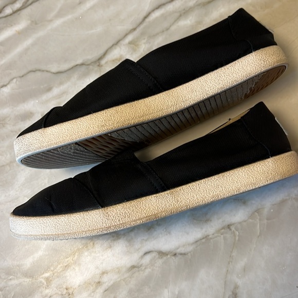 Tom’s Flat Black Shoes - Picture 9 of 14